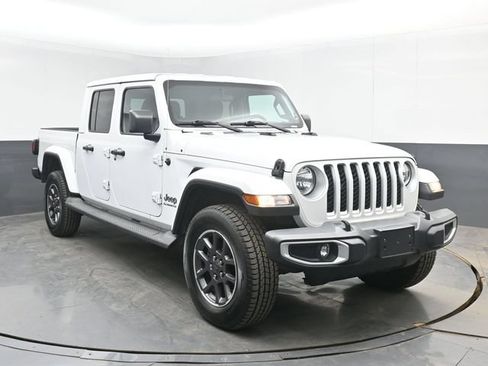 Used 2020 Jeep Gladiator Overland AWD/4WD image 2