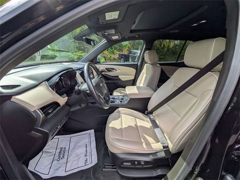 Used 2022 Chevrolet Traverse Premier image 26