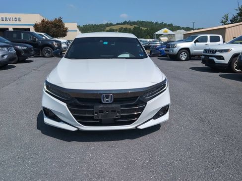 Used 2022 Honda Accord Sport image 2