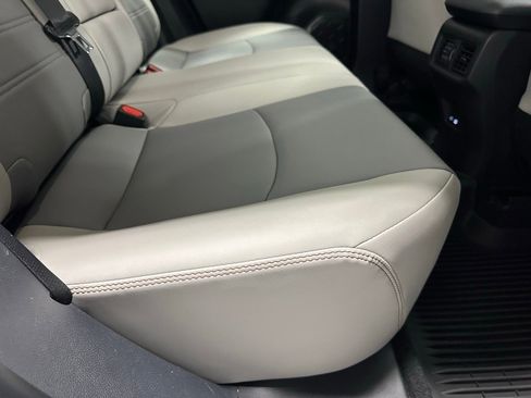 Used 2025 Toyota RAV4 XLE Premium image 50