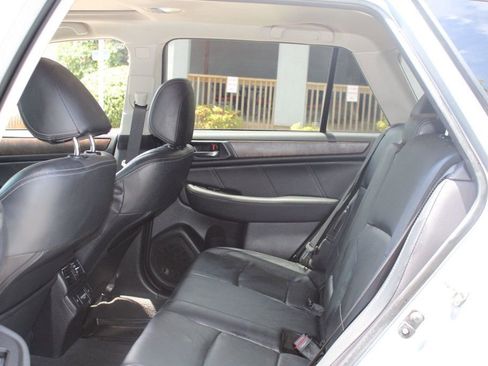 Used 2018 Subaru Outback 2.5i Limited image 27