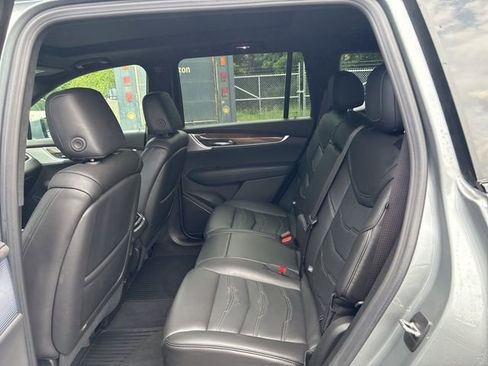 Used 2024 Cadillac XT6 Sport w/ Platinum Package image 16