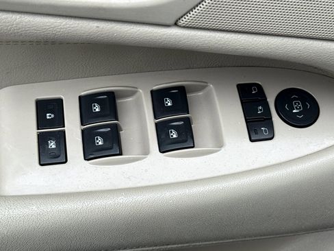 Used 2015 Cadillac Escalade Premium image 13