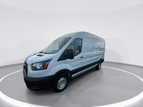 New 2026 Ford Transit 250 148 Medium Roof RWD image 4