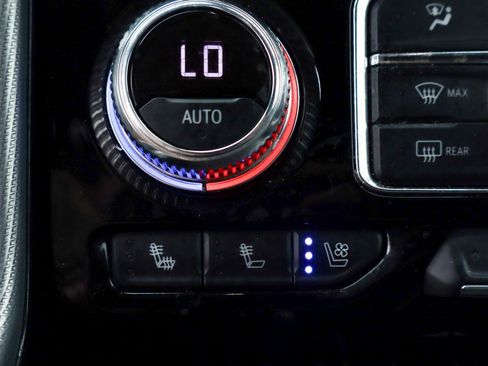 Used 2021 GMC Yukon Denali w/ LPO, Illumination Package image 39