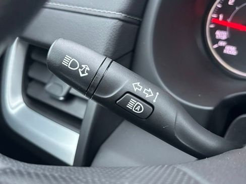 Used 2023 GMC Terrain SLE w/ Driver Convenience Package image 16