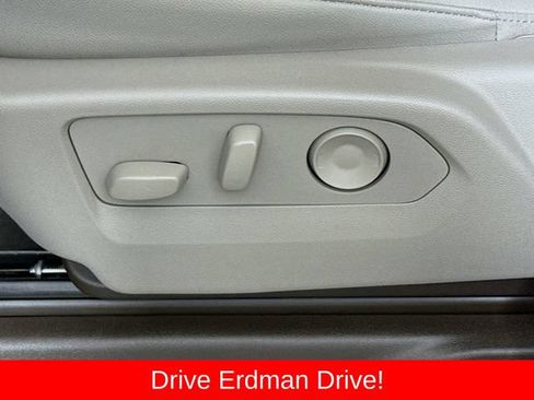 Used 2026 GMC Sierra 1500 SLT AWD/4WD image 12