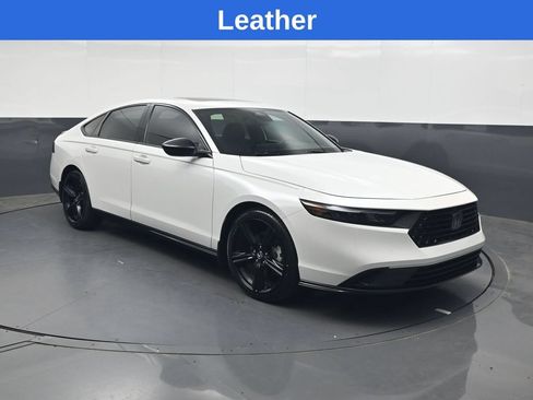 Used 2023 Honda Accord Sport image 2