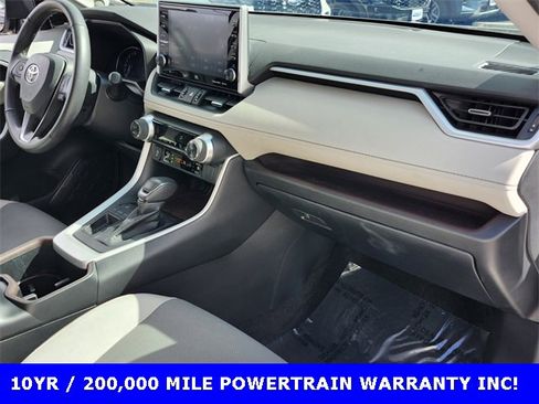 Used 2022 Toyota RAV4 Limited image 17