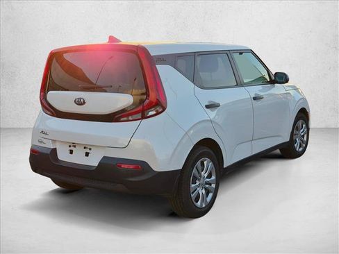 Used 2020 Kia Soul LX FWD image 5