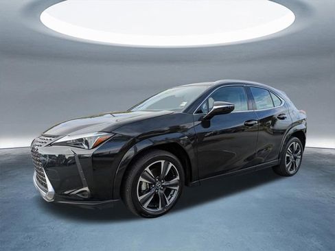 Used 2025 Lexus UX 300h 300h Premium w/ Accessory Package (Z1) image 8