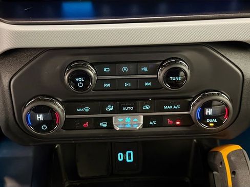 Used 2023 Ford Bronco Badlands w/ Sasquatch Package image 14