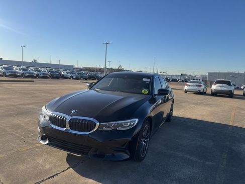 Used 2021 BMW 330i Sedan w/ Convenience Package image 4