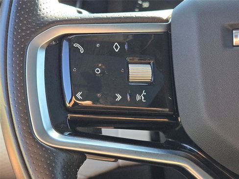 Used 2021 Land Rover Range Rover Velar R-Dynamic S image 35