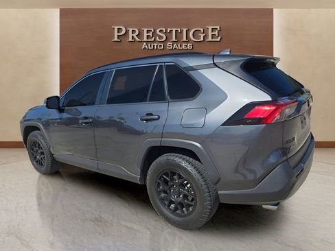 Used 2021 Toyota RAV4 XLE image 7