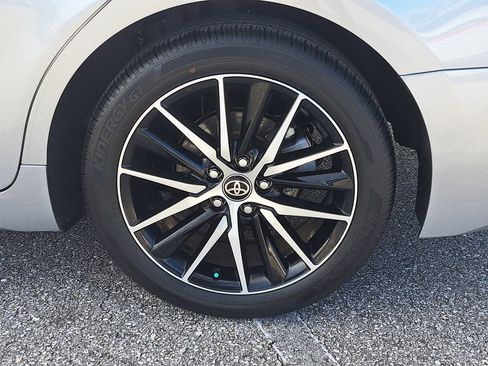 Certified 2024 Toyota Camry SE image 5