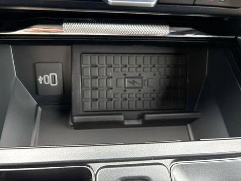 New 2025 Ford F150 Lariat w/ Equipment Group 501A Mid image 16