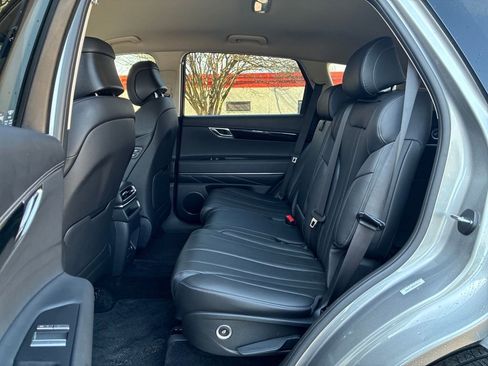 Used 2025 Genesis GV80 2.5T Standard AWD/4WD image 25