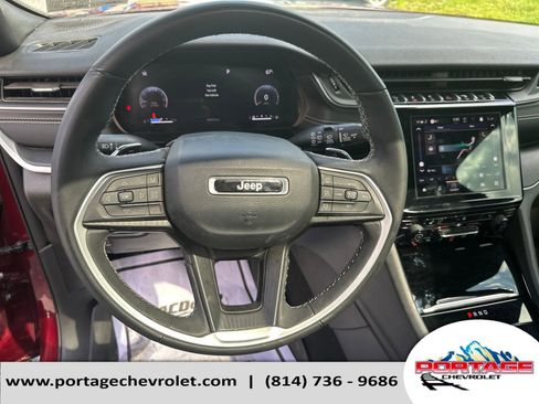 Used 2023 Jeep Grand Cherokee L Laredo AWD/4WD image 16