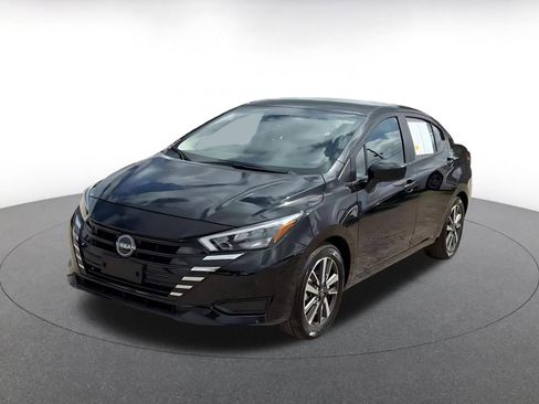 Used 2025 Nissan Versa SV FWD image 5