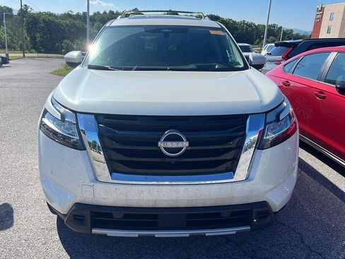 Used 2023 Nissan Pathfinder Platinum w/ Cargo Package AWD/4WD image 7