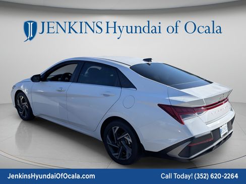 New 2026 Hyundai Elantra Limited FWD image 6