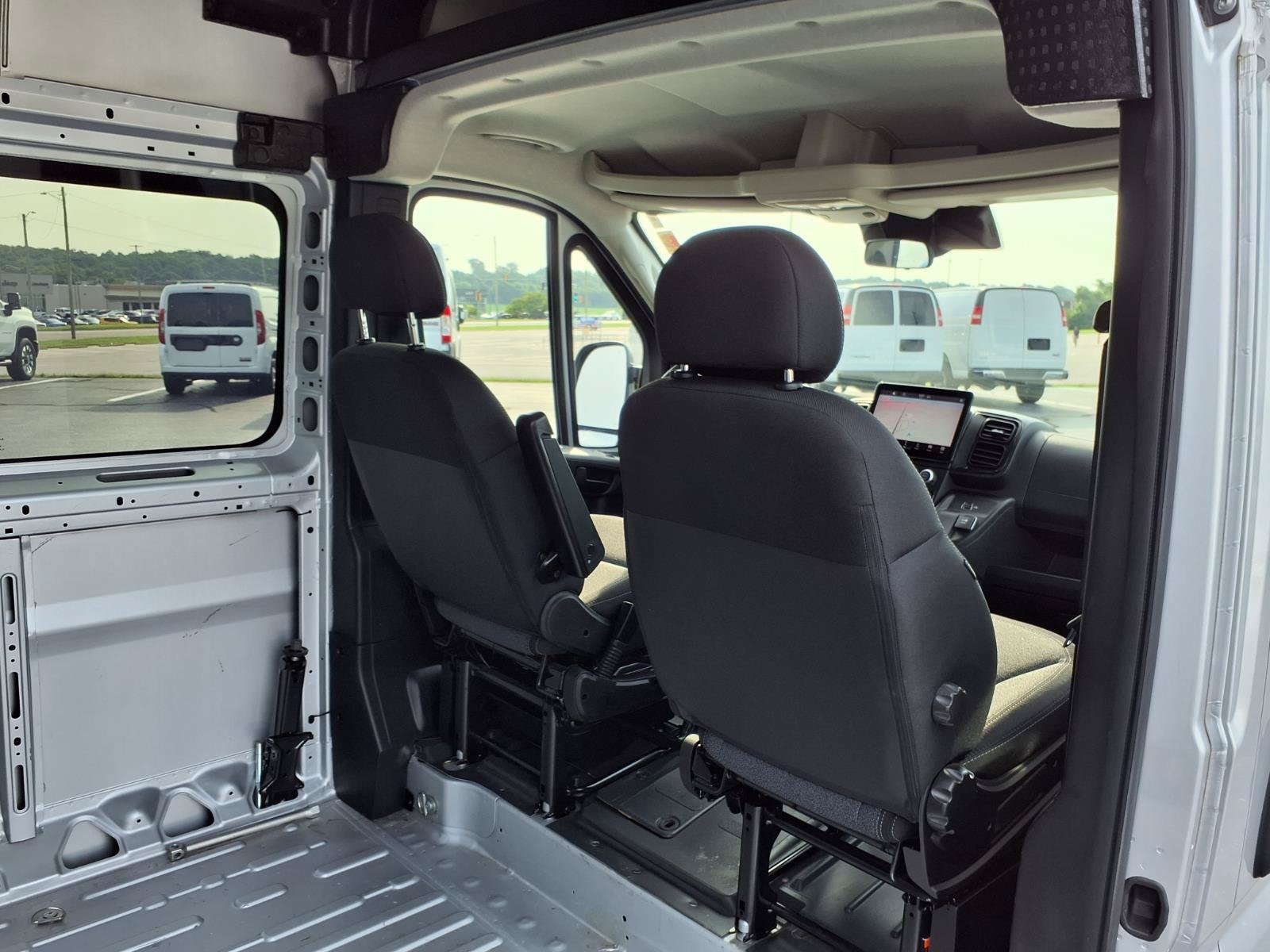 Used 2023 RAM ProMaster 3500 w/ Premium Convenience Group (B) FWD image 21