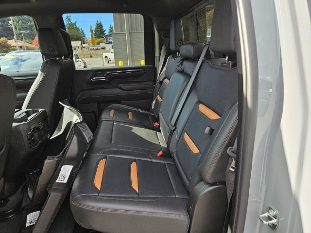 Used 2024 GMC Sierra 2500 AT4 w/ Technology Package AWD/4WD image 16