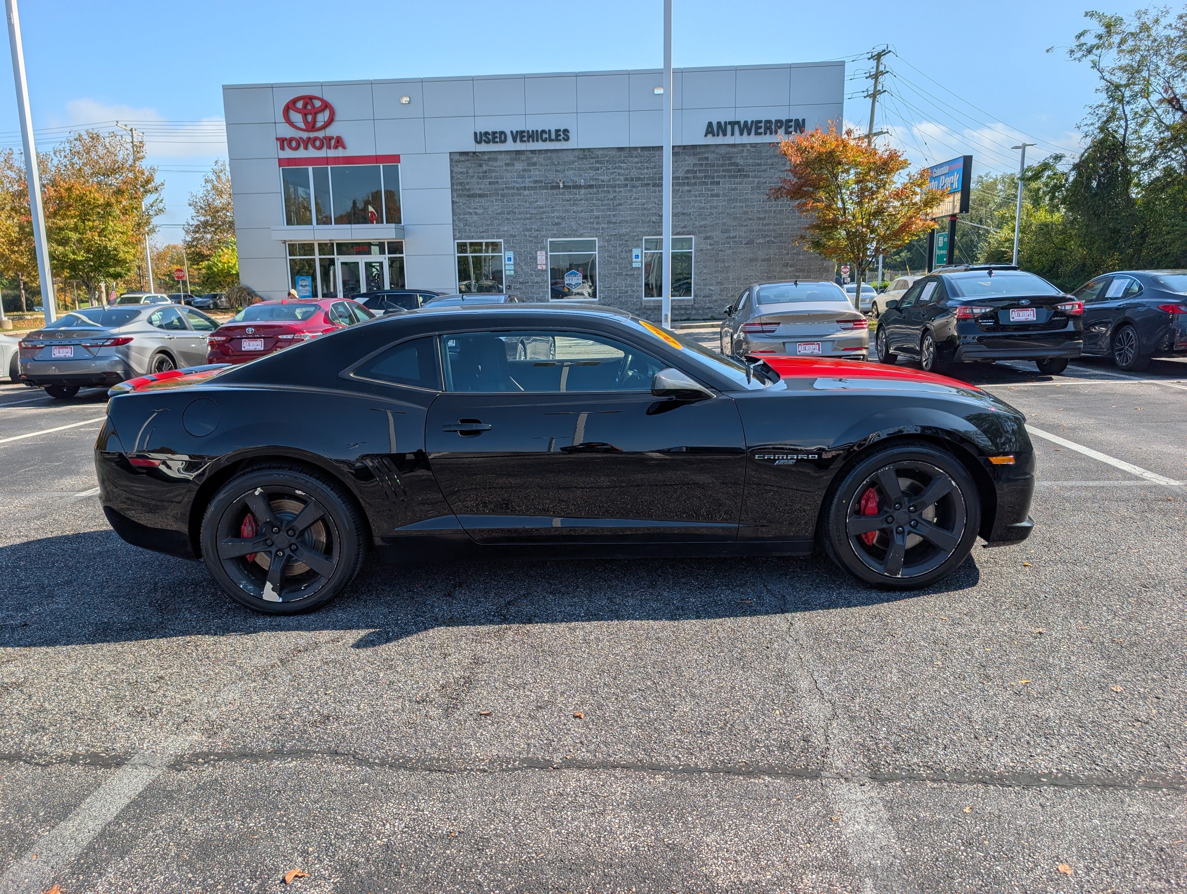 Used 2012 Chevrolet Camaro SS RWD image 2