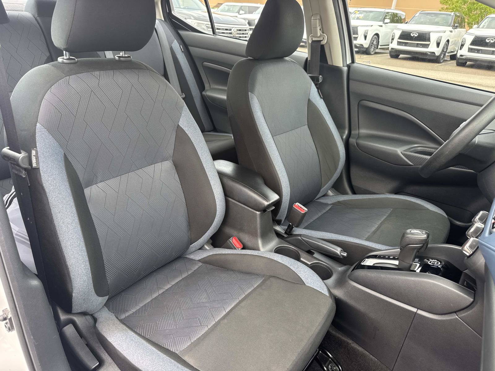 Used 2025 Nissan Versa SV FWD image 11