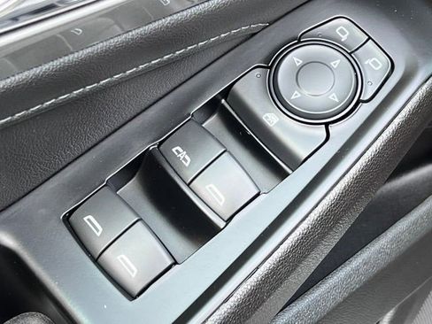 Certified 2023 Chevrolet Traverse LT AWD/4WD image 15