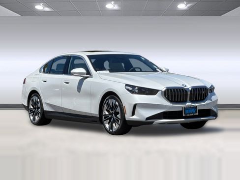 Used 2026 BMW i5 eDrive40 RWD image 7