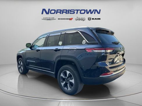 Used 2022 Jeep Grand Cherokee Limited 4xe w/ Luxury Tech Group II AWD/4WD image 5