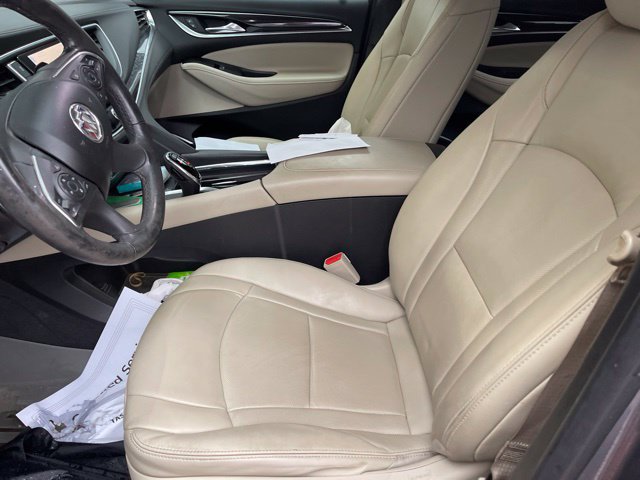 Used 2020 Buick Enclave Premium w/ Sun and Sites Package FWD image 3