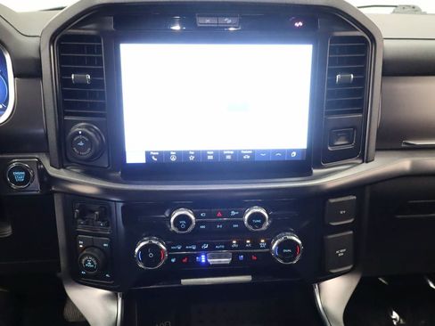 Certified 2025 Ford F150 Platinum w/ FX4 Off-Road Package AWD/4WD image 9