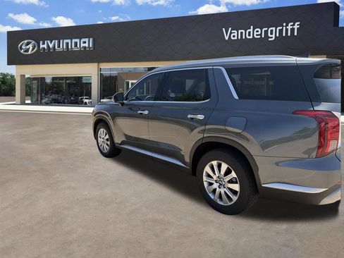 Used 2025 Hyundai Palisade SEL FWD image 4