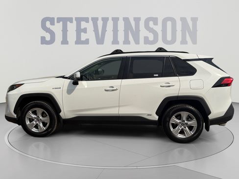 Used 2021 Toyota RAV4 XLE w/ Convenience Package AWD/4WD image 2