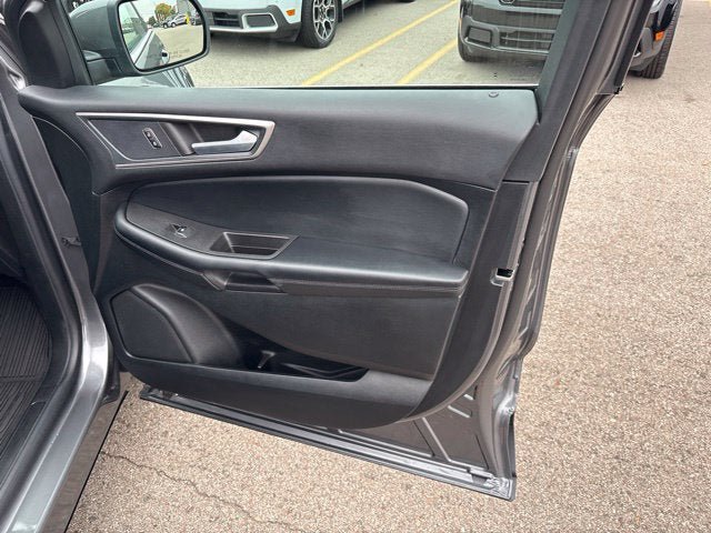 Used 2024 Ford Edge SEL AWD/4WD image 6