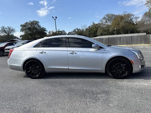 Used 2017 Cadillac XTS Luxury image 7