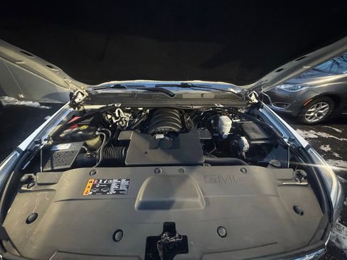 Used 2019 GMC Yukon Denali w/ Denali Ultimate Package image 18