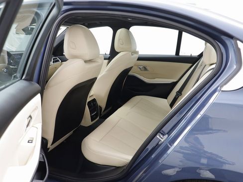 Certified 2025 BMW 330i xDrive Sedan w/ Convenience Package image 13