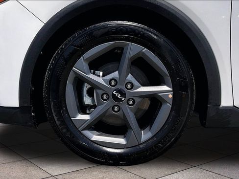 Used 2025 Kia K4 FWD image 9