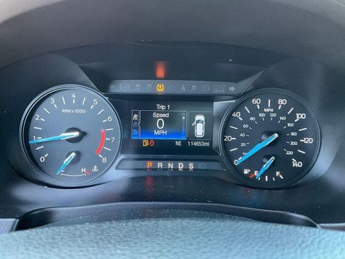 Used 2019 Ford Explorer XLT FWD image 12