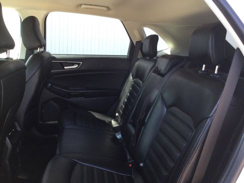 Used 2022 Ford Edge SEL image 6