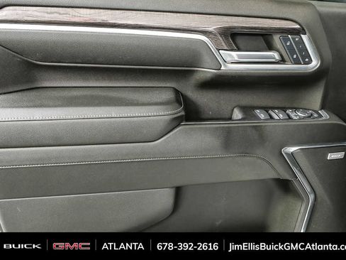 Used 2024 Chevrolet Silverado 2500 LTZ w/ LTZ Convenience Package image 6