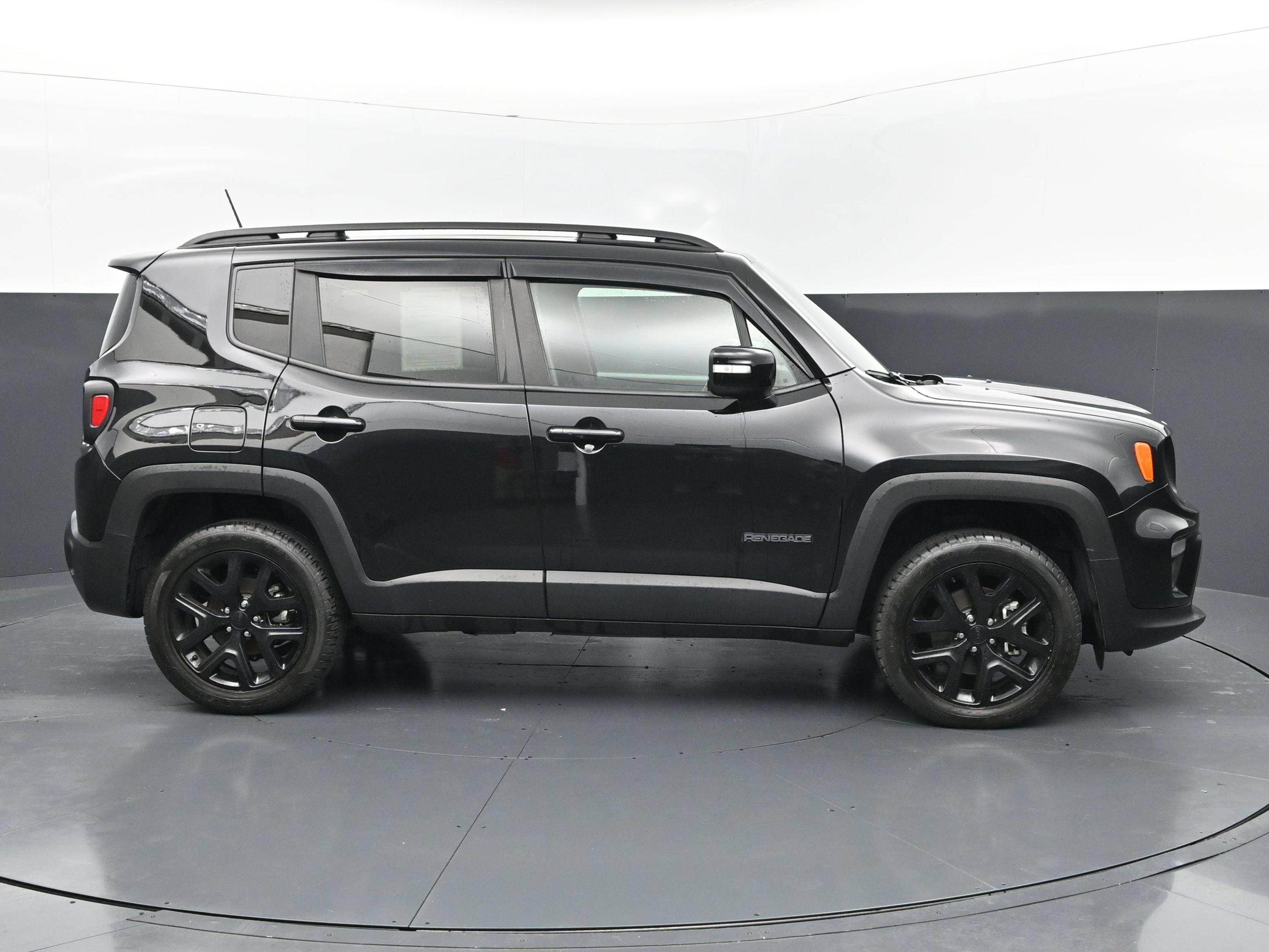 Used 2023 Jeep Renegade Altitude AWD/4WD image 6