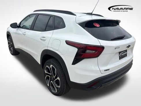 New 2026 Chevrolet Trax RS w/ Driver Confidence Package image 7