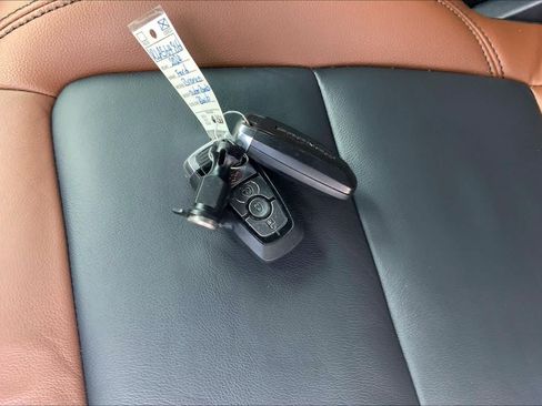 Used 2024 Ford Bronco Outer Banks AWD/4WD image 15