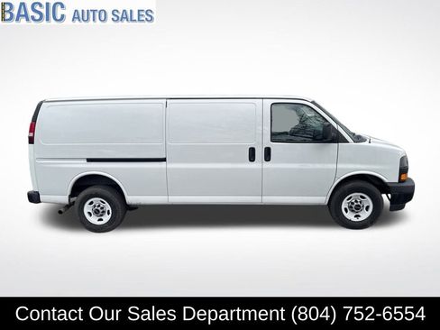 Used 2019 GMC Savana 3500 Extended w/ Driver Convenience Package image 4