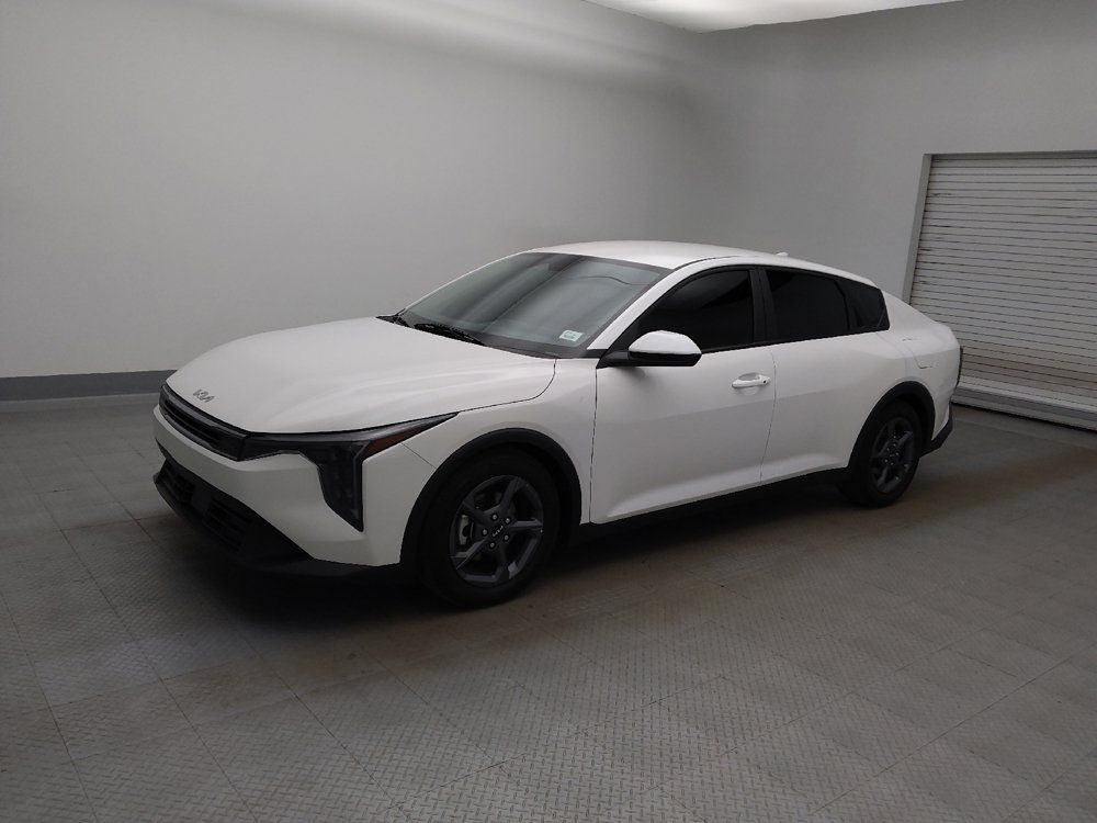 Used 2025 Kia K4 FWD image 2